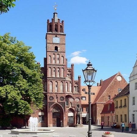 City Hotel-Pension Brandenburg Бранденбург Экстерьер фото